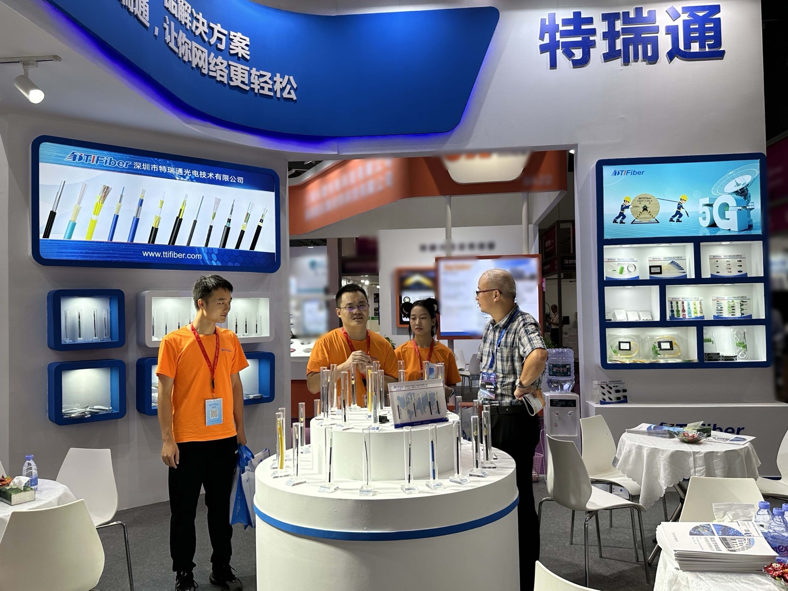 24th CIOE patch cord display