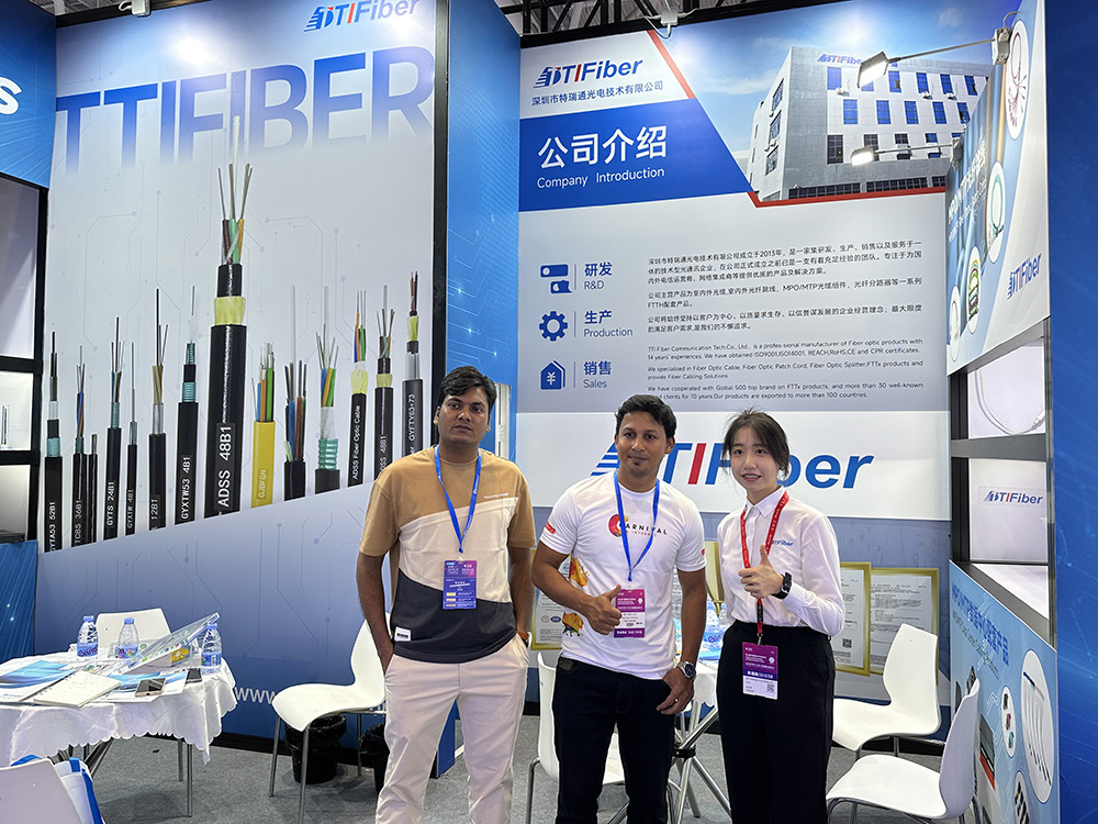TTI Fiber CIOE booth visitor