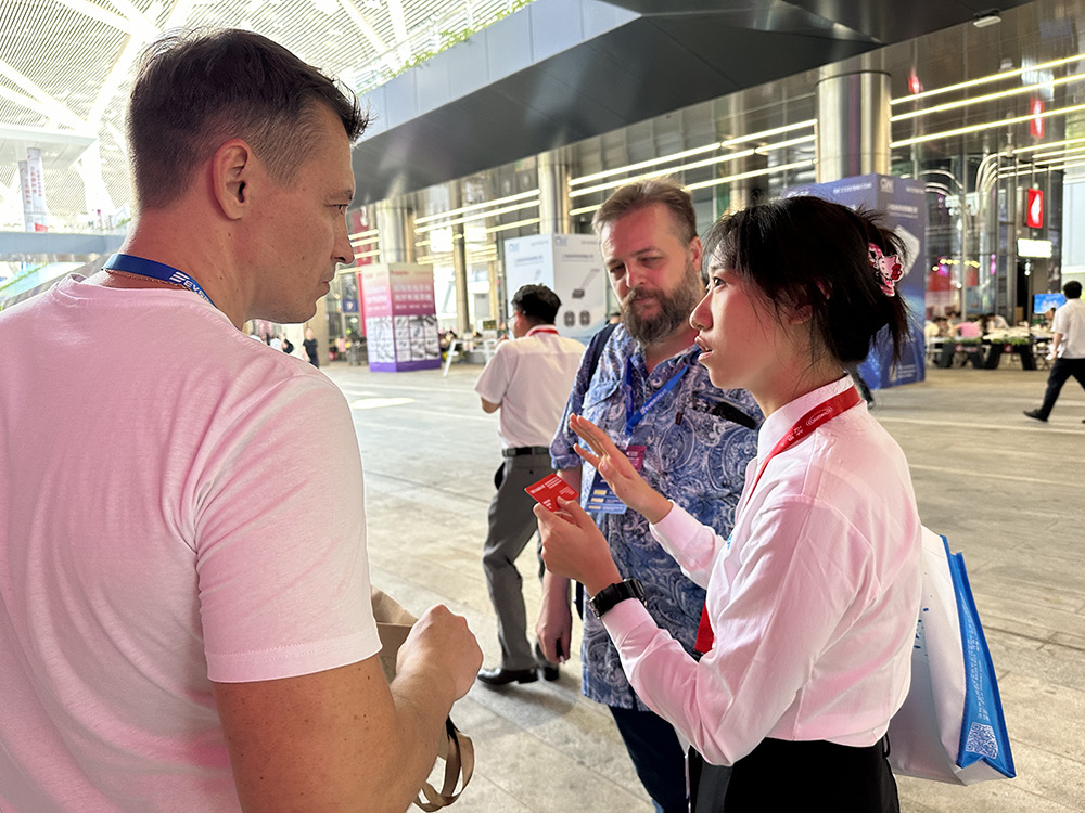 CIOE exhibition customer meeting