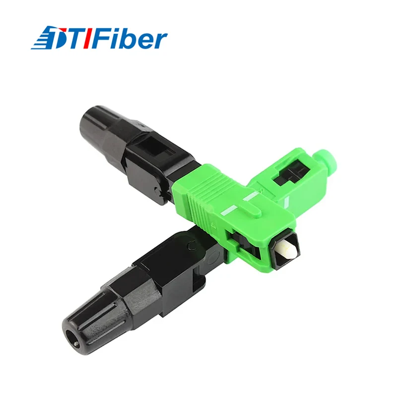 MPO/MTP connector showing guide pin alignment mechanism
